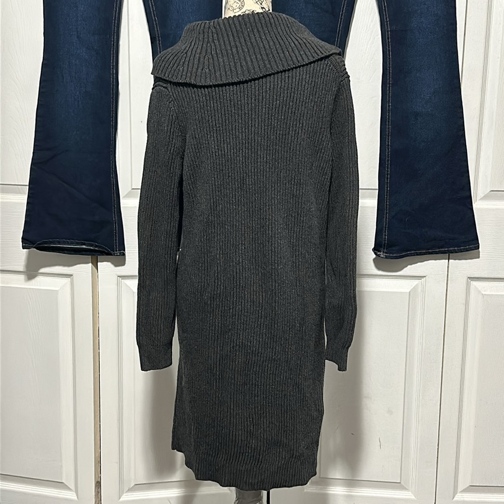 Tommy Hilfiger Turtleneck Knit Sweater Dress - Picture 5 of 8